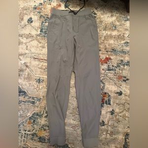 GRAY LULULEMON JOGGERS